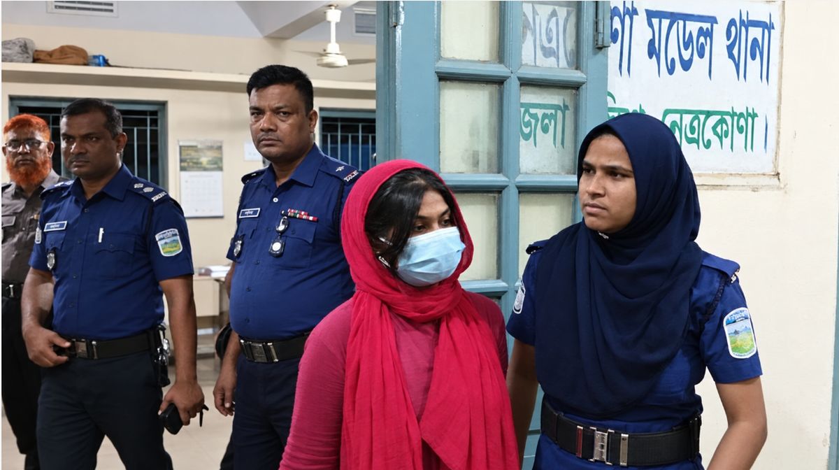 ফ্যামিলি কার্ড কেলেঙ্কারির মামলায় নেত্রকোনা মডেল থানায় সাদিয়া আক্তার