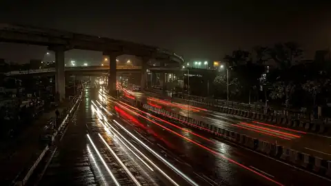 ত্রিশাল মহাসড়কে দুর্ঘটনার পর যানজট